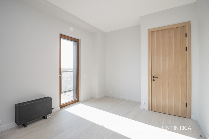 Sludinājumi. Pārdod trīsistabu dzīvokli jaunajā projektā Filozofu Rezidencē.  Dzīvoklis atrodas ēkas 11. stāvā. Cena: 285000 EUR Foto #7