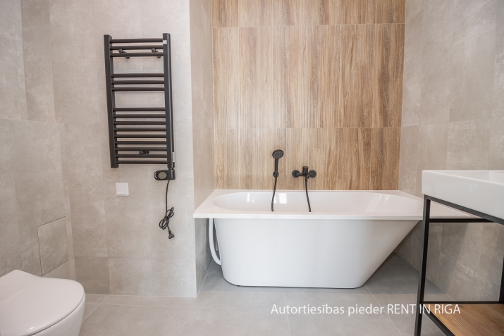 Sludinājumi. Pārdod trīsistabu dzīvokli jaunajā projektā Filozofu Rezidencē.  Dzīvoklis atrodas ēkas 11. stāvā. Cena: 285000 EUR Foto #9