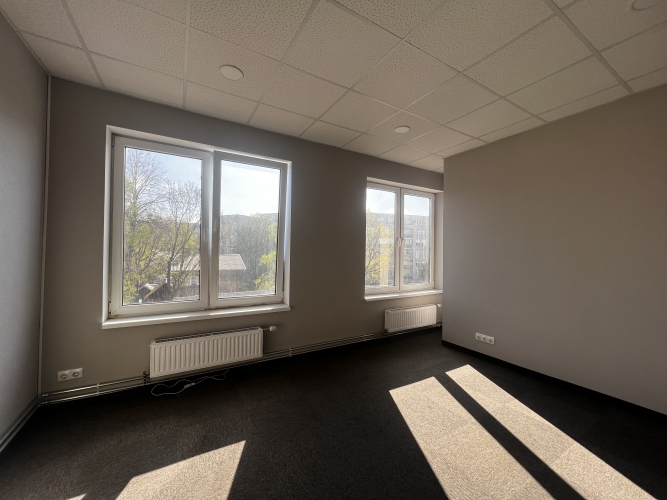 Sludinājumi. Piedāvājumā Birojs Braslas Industriālajā Parkā, Braslas iela 22d, Rīgā.  + Renovētā ēkā; + Kopējā Cena: 96 EUR/mēn Foto #1