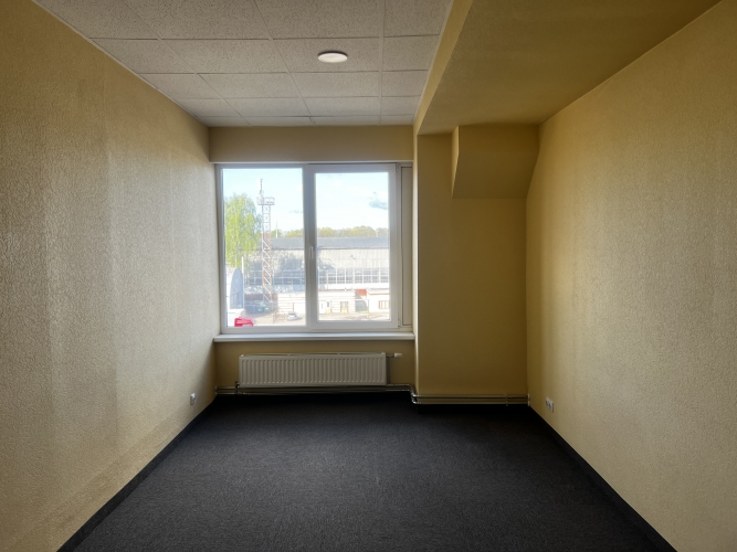 Sludinājumi. Piedāvājumā Birojs Braslas Industriālajā Parkā, Braslas iela 22d, Rīgā.  + Renovētā ēkā; + Kopējā Cena: 96 EUR/mēn Foto #1