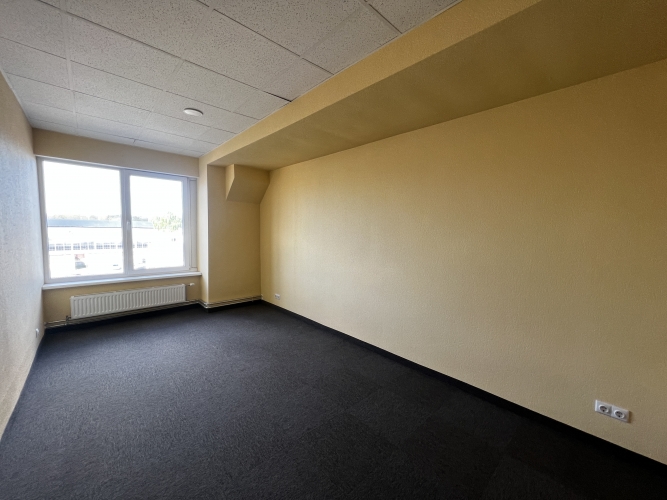 Sludinājumi. Piedāvājumā Birojs Braslas Industriālajā Parkā, Braslas iela 22d, Rīgā.  + Renovētā ēkā; + Kopējā Cena: 96 EUR/mēn Foto #2