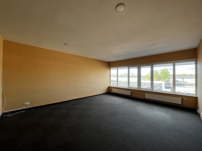 Sludinājumi. Piedāvājumā Birojs Braslas Industriālajā Parkā, Braslas iela 22d, Rīgā.  + Renovētā ēkā; + Kopējā Cena: 198 EUR/mēn Foto #2