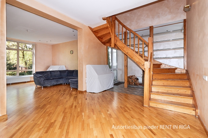 Sludinājumi. Privātmāja prestižā un klusā vietā Jūrmalā.  Tā lepojas ar plašu un iekoptu pagalmu un jūru pāris Cena: 540000 EUR Foto #9