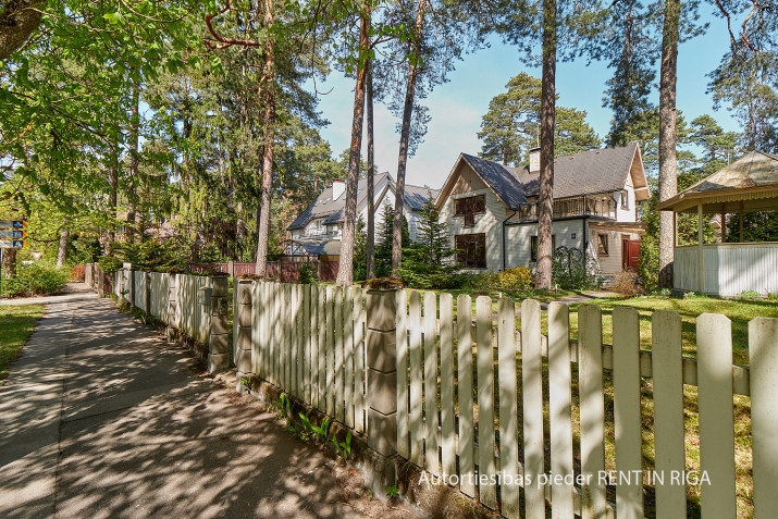 Sludinājumi. Privātmāja prestižā un klusā vietā Jūrmalā.  Tā lepojas ar plašu un iekoptu pagalmu un jūru pāris Cena: 540000 EUR Foto #8