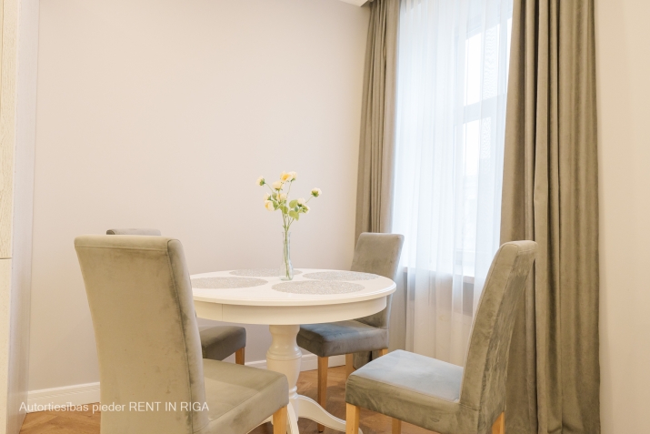 Sludinājumi. Piedāvājam ekskluzīvus 3-istabu apartamentus Rīgas centrā, jaunā rekonstruētā projektā Pernavas Cena: 221130 EUR Foto #3