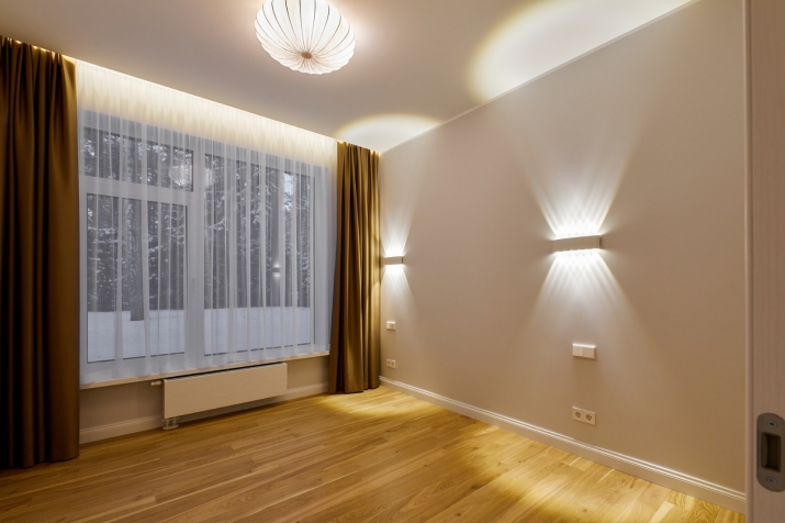 Sludinājumi. Ekskluzīvs dzīvokļis ar apdari un izeju uz teritoriju. Pārdomāts un ērts plānojums: plaša Cena: 468500 EUR Foto #4