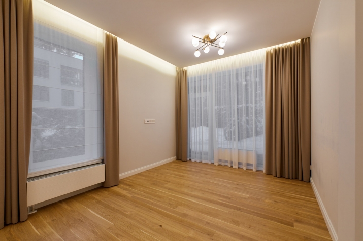 Sludinājumi. Ekskluzīvs dzīvokļis ar apdari un izeju uz teritoriju. Pārdomāts un ērts plānojums: plaša Cena: 468500 EUR Foto #5