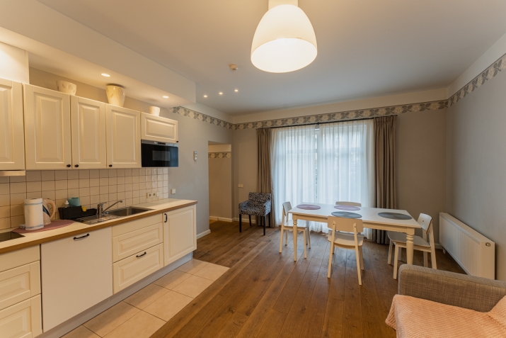 Sludinājumi. Pašā Jūrmalas centrā, Jomas ielā, piedāvājam īrēt apartamentus ar kopējo platību 62 m2. Projekts Cena: 600 EUR/mēn Foto #1