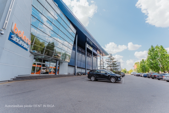 Sludinājumi. Sporta zāles telpas T/C BOLERO, blakus T/C SPICE.  Pirmajiem pieciem nomas mēnešiem piemērojama Cena: 9240 EUR/mēn Foto #2