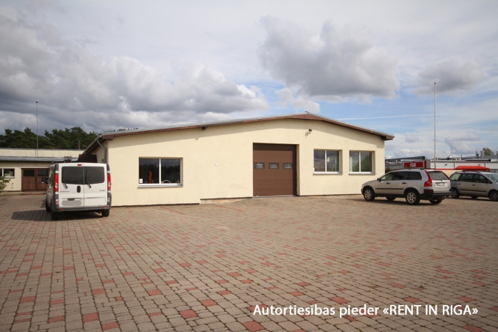 Sludinājumi. Komerctelpas Piņķos rūpnieciskās apbūves teritorijā.  Plaša zeme 4196 m2 Plaša ēka 1358 m2   + Cena: 750000 EUR Foto #8