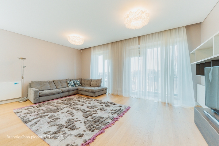 Sludinājumi. Tiek pārdots dzīvoklis Māras dārzos Āgenskalna centrā, pāris soļu attālumā no Māras dīķa un Cena: 370000 EUR Foto #4