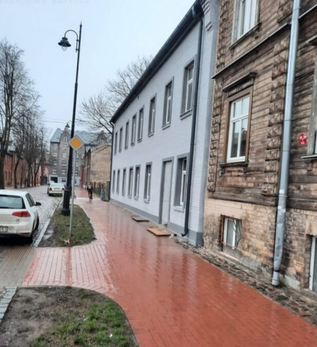 Объявление. Продается здание площадью 590 м2 после наружного ремонта. Участок1022 м2, на котором можно Цена: 370000 EUR Foto #3