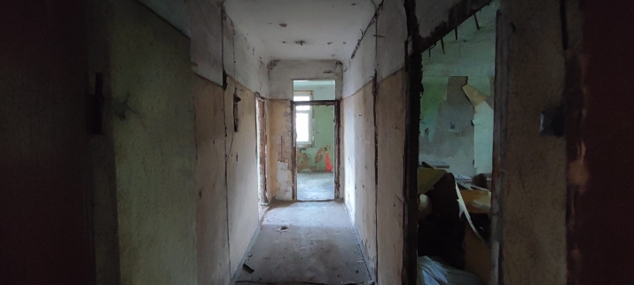 Объявление. Продается здание площадью 590 м2 после наружного ремонта. Участок1022 м2, на котором можно Цена: 370000 EUR Foto #7