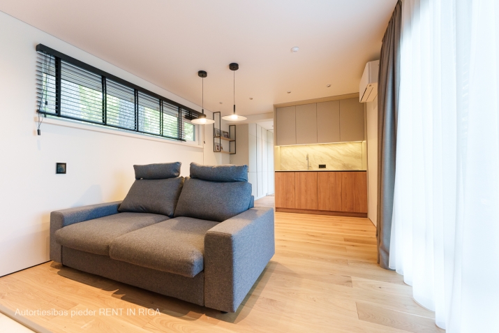 Sludinājumi. Pilnībā gatavu moduļu māju var uzstādīt jūsu īpašumā divus mēnešus pēc iegādes. Moduļu mājā Cena: 72800 EUR Foto #7