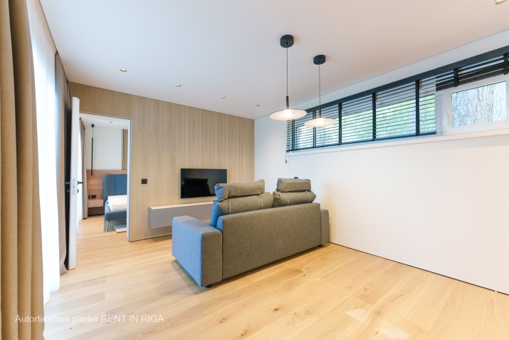 Sludinājumi. Pilnībā gatavu moduļu māju var uzstādīt jūsu īpašumā divus mēnešus pēc iegādes. Moduļu mājā Cena: 72800 EUR Foto #6