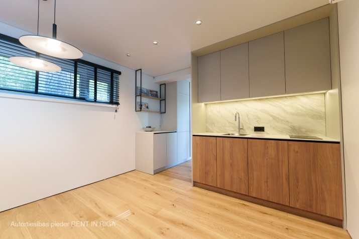 Sludinājumi. Pilnībā gatavu moduļu māju var uzstādīt jūsu īpašumā divus mēnešus pēc iegādes. Moduļu mājā Cena: 72800 EUR Foto #8