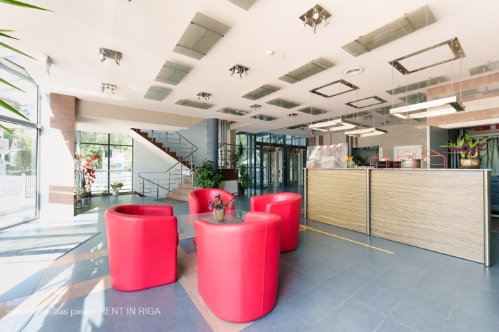 Объявление. Офисное помещение в аренду в Тейке. 65 кв.м (2 этаж) - 1 бесплатное парковочное место.   Подземная Цена: 585 EUR/мес. Foto #8