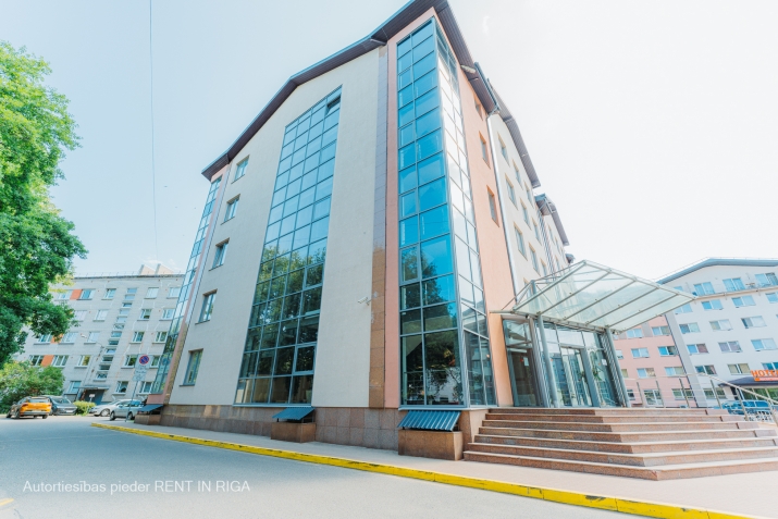 Объявление. Офисное помещение в аренду в Тейке. 65 кв.м (2 этаж) - 1 бесплатное парковочное место.   Подземная Цена: 585 EUR/мес. Foto #9