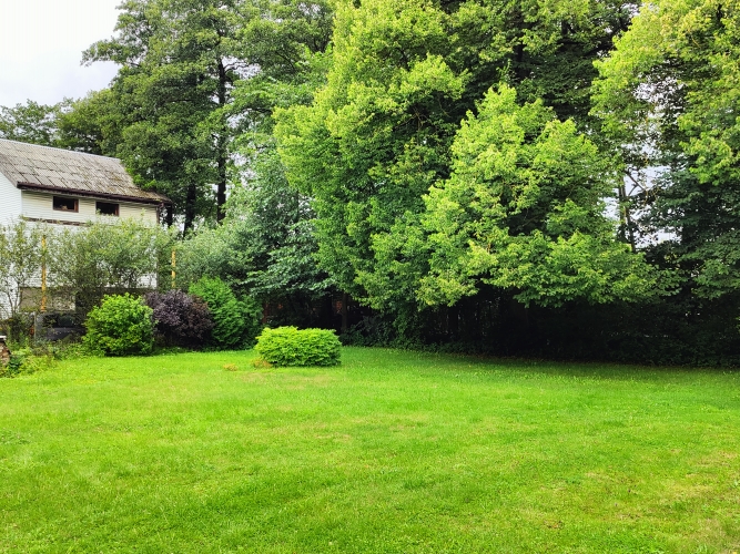 Sludinājumi. Zemes gabals klusā vietā savrupmājas būvniecībai.  Taisnstūra formas, kopts, līdzens fasādes zemes Cena: 77000 EUR Foto #2