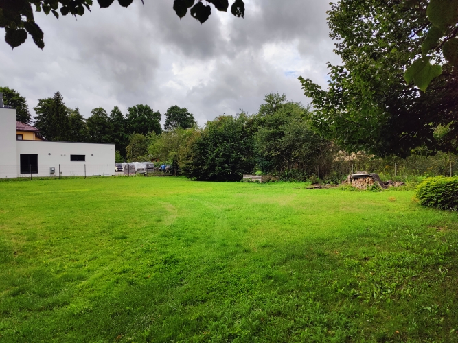 Sludinājumi. Zemes gabals klusā vietā savrupmājas būvniecībai.  Taisnstūra formas, kopts, līdzens fasādes zemes Cena: 77000 EUR Foto #4