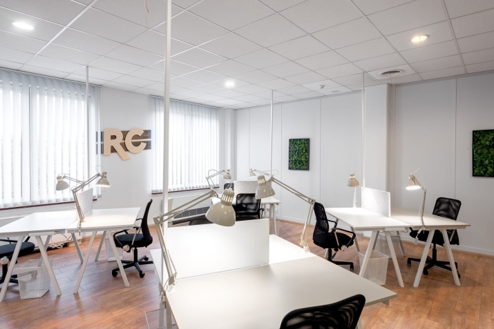 Объявление. Сдается в аренду офисное помещение в Тейке. 82 кв.м состоит из 2 комнат (58+24).  Также имеются:  Цена: 492 EUR/мес. Foto #2