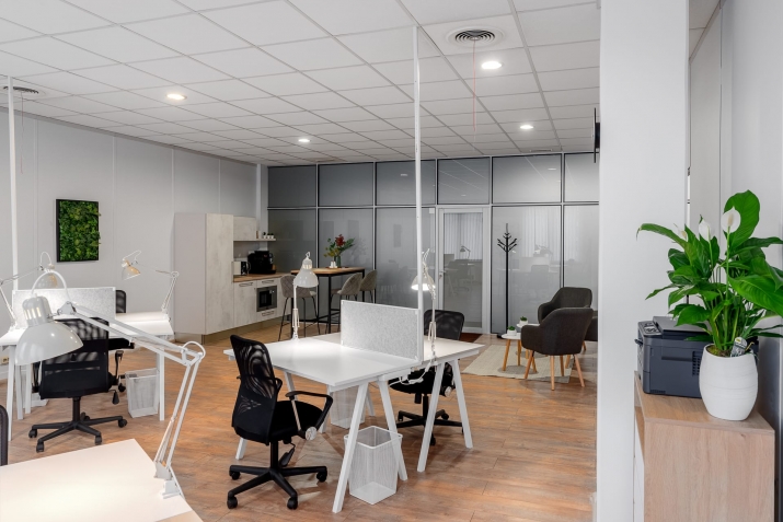 Объявление. Сдается в аренду офисное помещение в Тейке. 82 кв.м состоит из 2 комнат (58+24).  Также имеются:  Цена: 492 EUR/мес. Foto #6