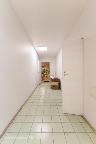 Sludinājumi. Biroja vai veikala telpas izdevīgā lokācijā.  Foto informatīvs, piedāvājam blakus telpas šajā pat Cena: 160 EUR/mēn Foto #7