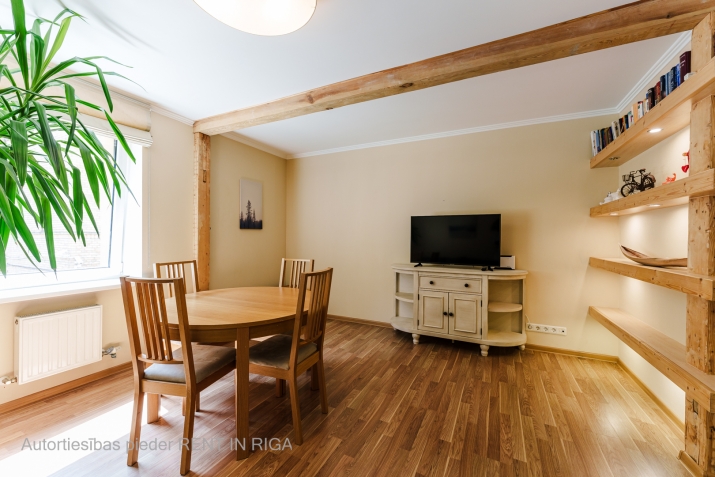 Sludinājumi. Dzīvoklis ar stāvvietu pagalmā, Klusajā centrā.  Pārdod dzīvokli, kas atrodas klusā pagalmā, 2 Cena: 184000 EUR Foto #2