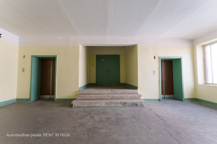 Sludinājumi. Iznomā ražotnes telpas Rīgas Brīvostas tuvumā.   Sākot ar 600 kvm iznomājam telpas Cena: 1500 EUR/mēn Foto #6