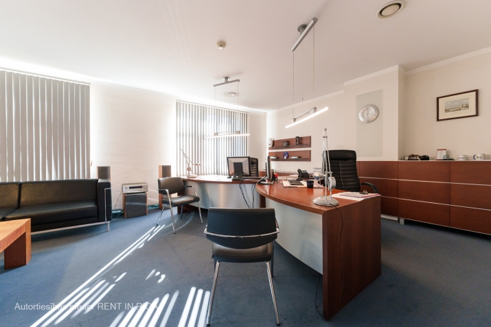 Sludinājumi. Iznomā biroja ēku ar teritoriju Teikā. Autonoms, atsevišķi stāvoš īpašums labā lokācijā. Blakus Cena: 3863 EUR/mēn Foto #5