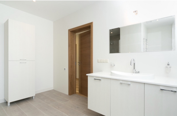 Sludinājumi. Māja no ekoloģiskajiem materiāliem. Sienas ir izgatavotas no Aeroc blokiem. Ar augstu Cena: 1150 EUR/mēn Foto #9