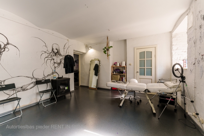 Объявление. Bright premises near Miera Street, with a beautiful garden in the courtyard.  Two separate rooms Цена: 450 EUR/мес. Foto #5