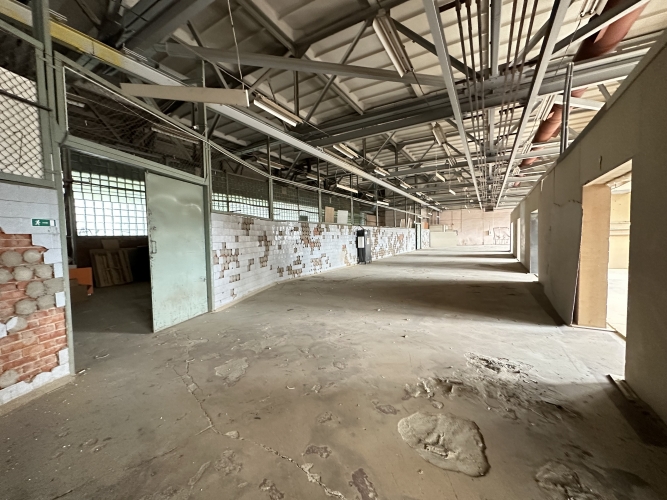 Sludinājumi. Ražotne vai noliktava tuvajā Purvciemā. Telpas atrodas ēkas ceturtajā stāvā. Kravas lifti 5t un 3t. Cena: 1068 EUR/mēn Foto #6