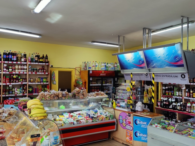 Sludinājumi. Multifunkcionāla ēka.  Pārdodas 4 stāvu ēka, kurā atrodas Vesko veikals, frizētava, deju studija, Cena: 375000 EUR Foto #5