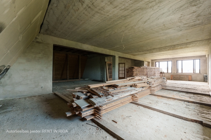 Sludinājumi. Tiek pārdota nepabeigta māja ar zemi gleznainā Mūsas upes krastā.  Piedāvājums sastāv no 720 m2 Cena: 75000 EUR Foto #9