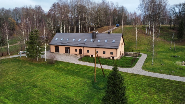 Sludinājumi. Pārdošanā fantastisks īpašums Līgatnē.   Uz vērienīgā 4.93 ha zemesgabala ierīkots plašs zivju Cena: 230000 EUR Foto #1