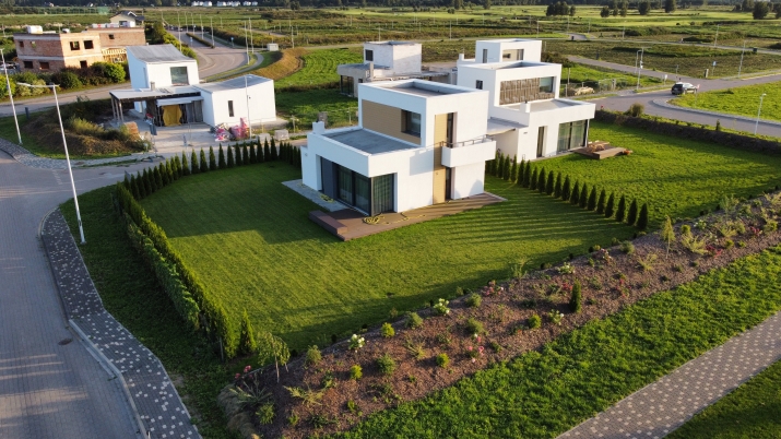 Объявление. Продаём современный частный дом с тремя спальнями в Пиньках, идеальное месторасположение между Цена: 312000 EUR Foto #2