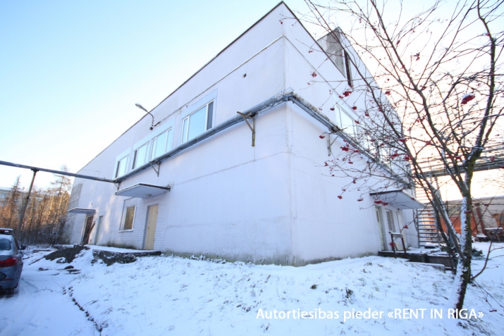 Объявление. Autonoma ēka veikalam, ražotnei vai jebkādai citai nodarbei.  Industriālas teritorijas bijusī Цена: 600000 EUR Foto #6