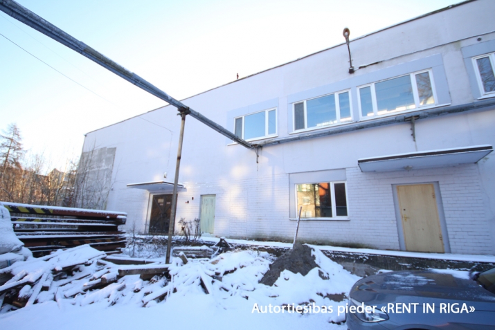 Объявление. Autonoma ēka veikalam, ražotnei vai jebkādai citai nodarbei.  Industriālas teritorijas bijusī Цена: 600000 EUR Foto #7