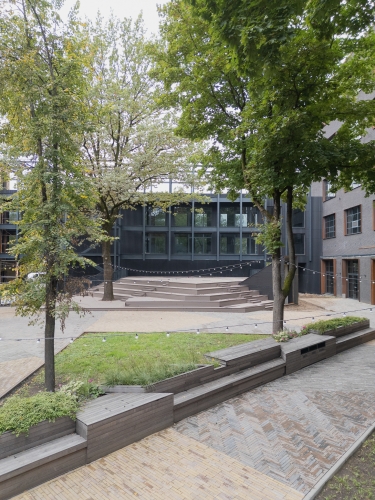 Sludinājumi. Unikāls birojs urbānajā vidē ar stiklotām sienām uz abām pusēm.  Kopējā platība piedāvājumam:  2. Cena: 7518 EUR/mēn Foto #3