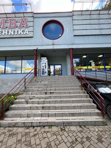 Sludinājumi. Nomai tiek piedāvāta komercēka pašā Rīgas centrā!  Ēka ar kopējo platību 1450.4m2 atrodas Dzirnavu Cena: 10000 EUR/mēn Foto #9