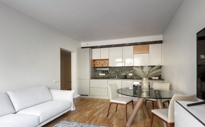 Sludinājumi. Ezerjugla- vieta, kur daba ienāk pilsētā!  Par mājvietu: Četru istabu dzīvoklis ar pārdomātu un Cena: 199870 EUR Foto #3