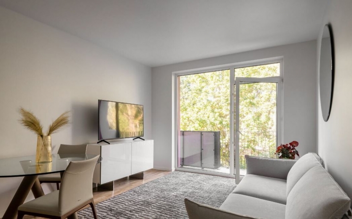 Sludinājumi. Ezerjugla- vieta, kur daba ienāk pilsētā!  Par mājvietu: Četru istabu dzīvoklis ar pārdomātu un Cena: 199870 EUR Foto #5