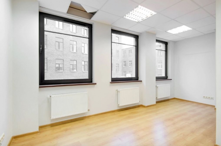 Sludinājumi. Tiek pārdots dzīvoklis kompleksā Upīša galerija, pagalma māja, 6.stāvs, 127 m2.   Ēka būvēta Cena: 215900 EUR Foto #3