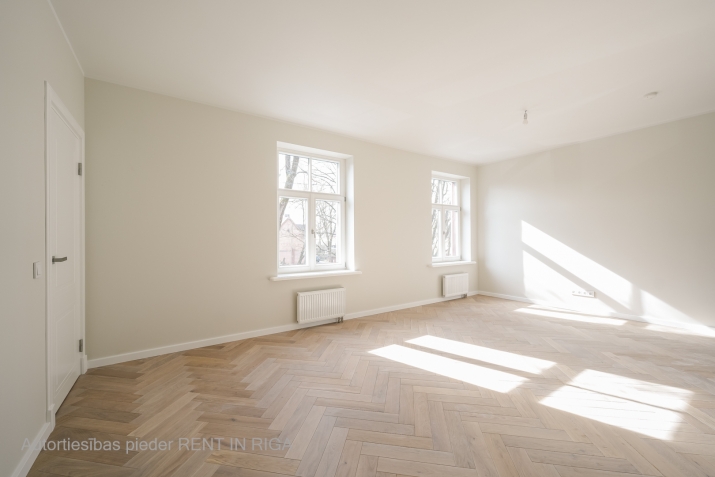 Sludinājumi. Pārdošanā 3 istabu dzīvoklis šarmantajā Āgenskalnā!   Rīgas koka arhitektūras pērle  dzīvojamā ēka Cena: 229120 EUR Foto #1