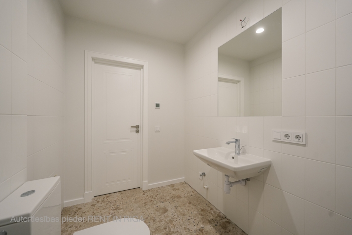 Sludinājumi. Pārdošanā 3 istabu dzīvoklis šarmantajā Āgenskalnā!   Rīgas koka arhitektūras pērle  dzīvojamā ēka Cena: 229120 EUR Foto #9