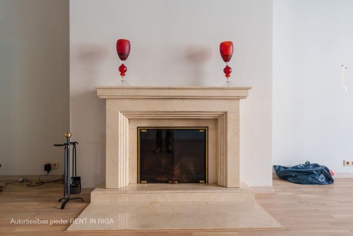 Sludinājumi. Ekskluzīvs Dzīvoklis Klusajā Centrā   Ikvienam, kurš meklē augstākās klases dzīvesveidu un Cena: 670000 EUR Foto #5