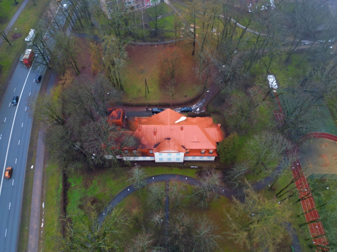 Объявление. Продаётся Стразду манор с парком.  В деревянном двухэтажном здании с подвалом когда-то Цена: 700000 EUR Foto #6