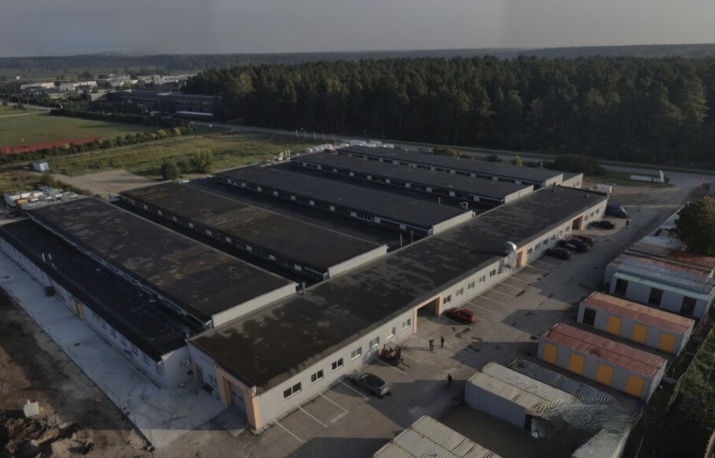 Объявление. Просторные складские помещения на улице Приедайнес, 19.  Площадь - 360 квадратных метров; Высота Цена: 1440 EUR/мес. Foto #1