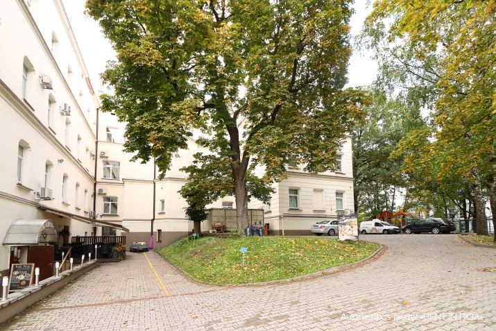 Объявление. Сдается просторное, светлое помещение в Veselības centrs 3, на 2 этаже.  Помещения с раковиной. Цена: 152 EUR/мес. Foto #9